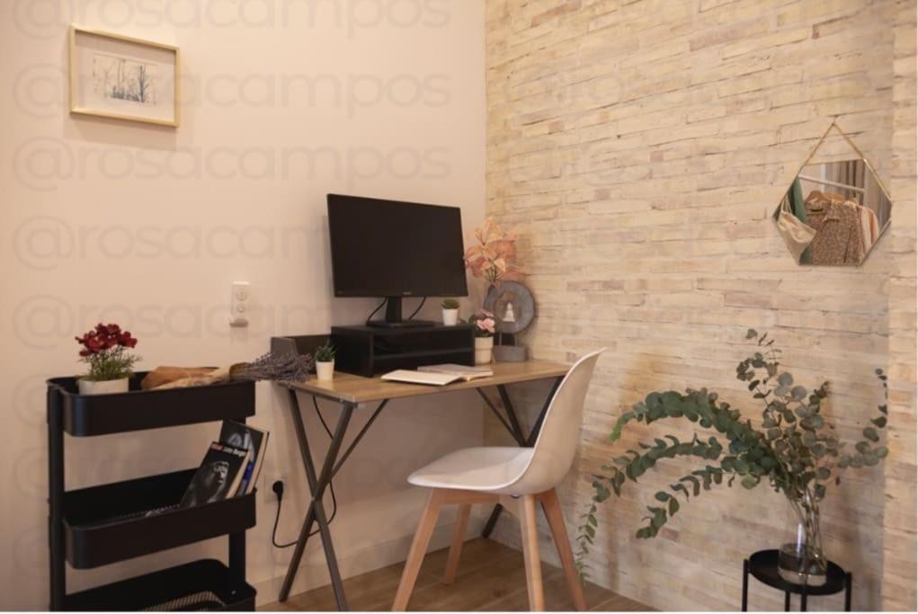 Rb - Urban Loft Retreat, Comfort & Good Location Valencia Exteriör bild