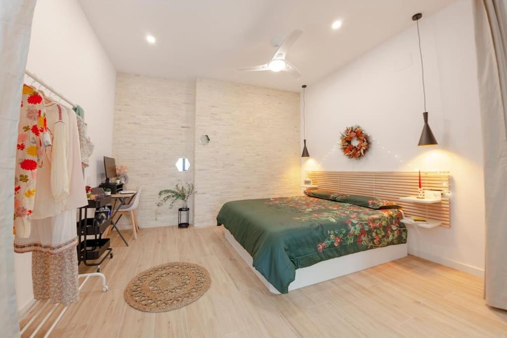 Rb - Urban Loft Retreat, Comfort & Good Location Valencia Exteriör bild
